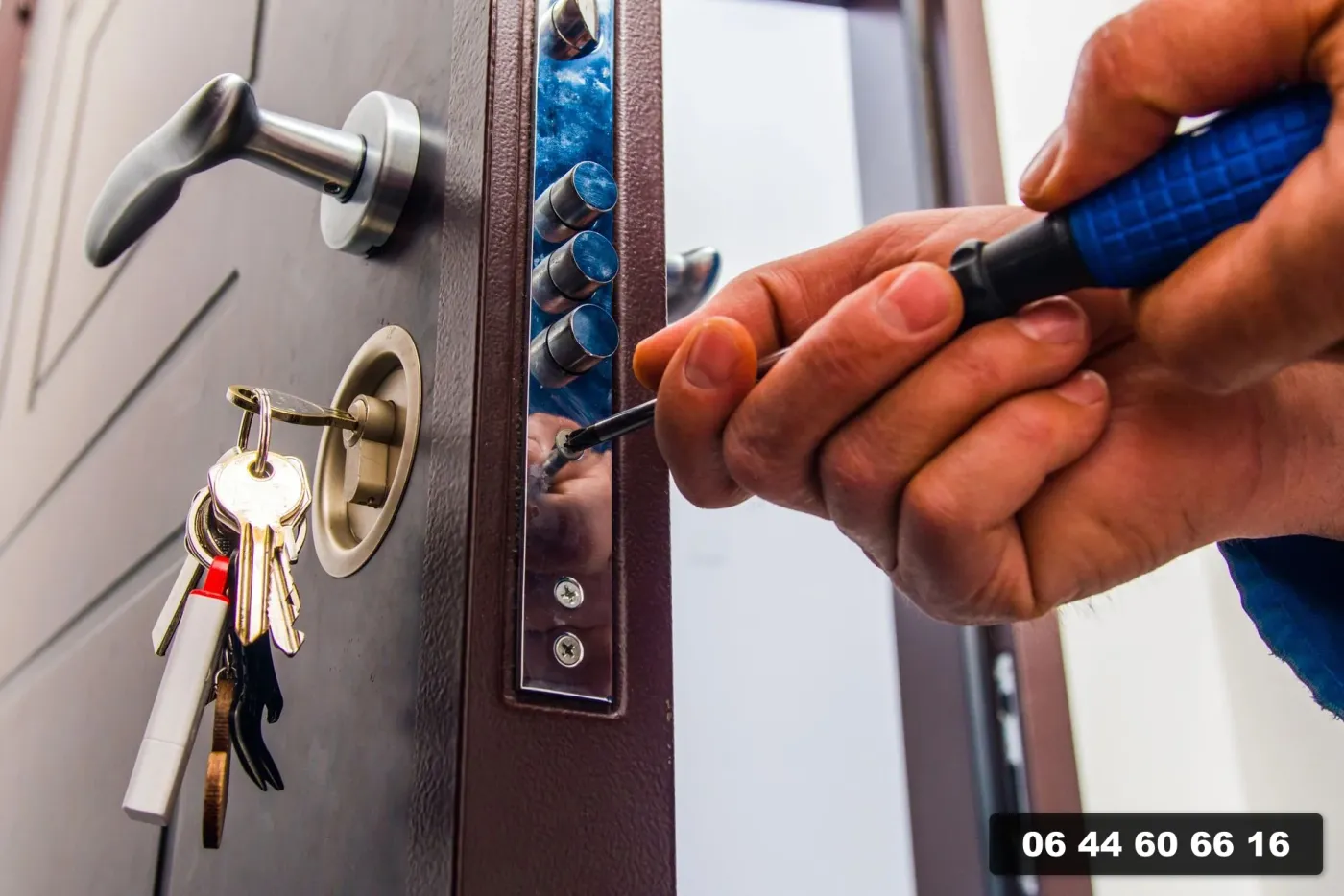Ouverture d'une porte claquée par un serrurier d'Aide 60 dans l'Oise